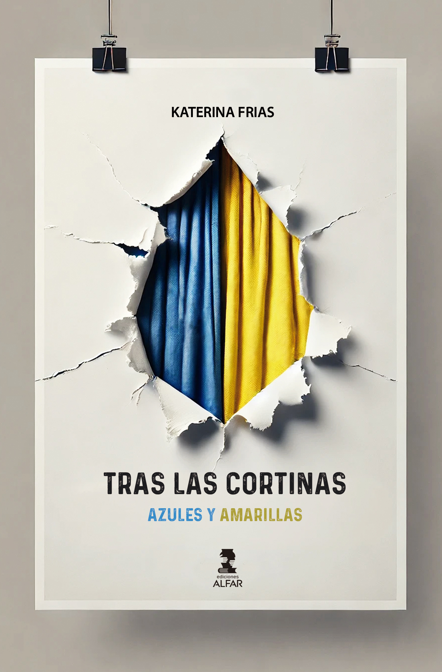 Tras las cortinas:azules y amarillas